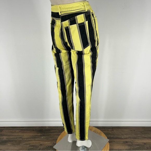 💕BDG Yellow and Black Striped Women's mom Jeans 27x30 - Picture 4 of 13